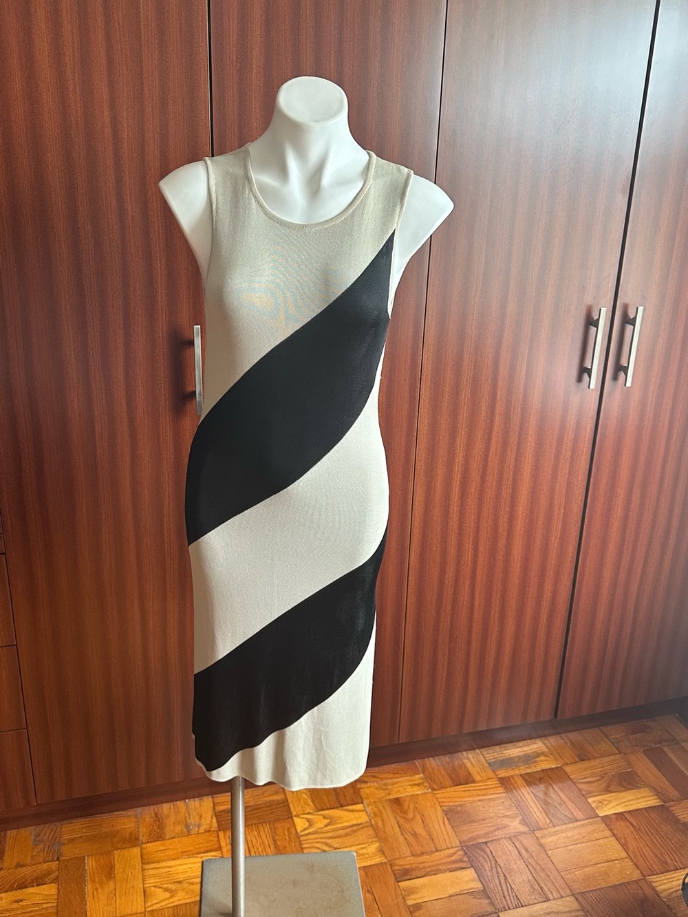 Emanuel Ungaro black and gray diagonal stripe dress. Made  in USA
Size L(fit M)